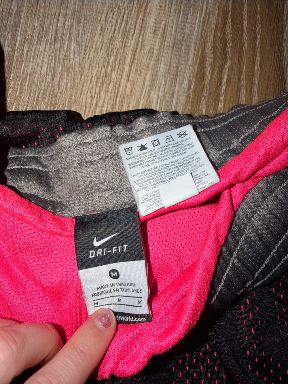 Vintage Y2K Nike Women’s Black & Pink Mesh Athletic Shorts - Picture 3 of 4